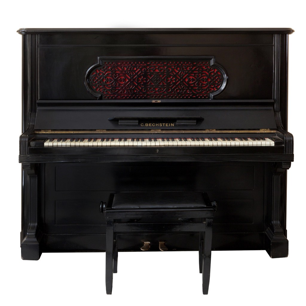 piano de armário C. Bechstein – Alemanha, década de 1930