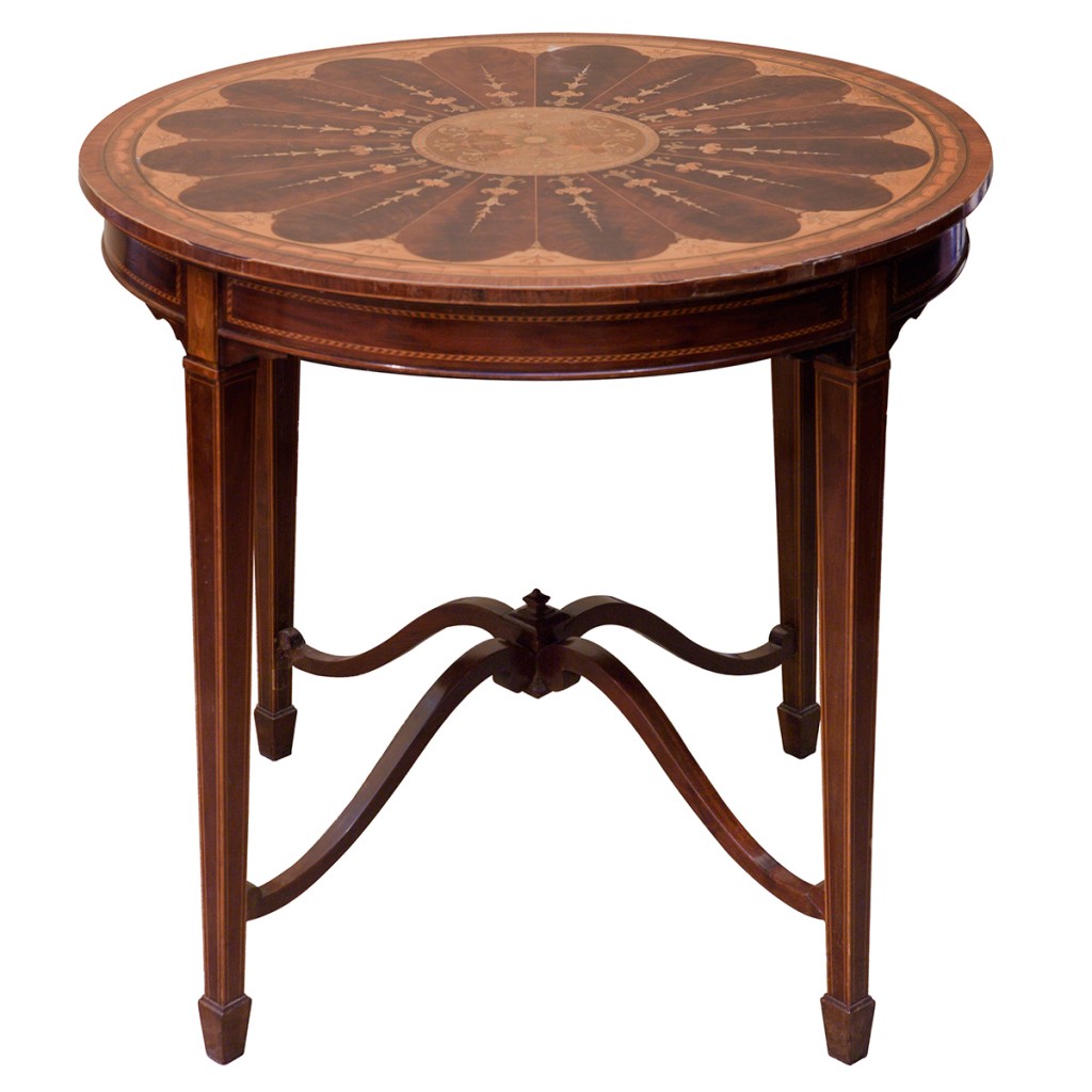 mesa de centro de madeira marchetada estilo eclético – França, década de 1930 